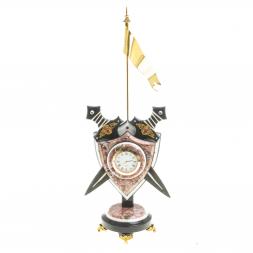 Часы "Щит с флагом" змеевик мрамор креноид