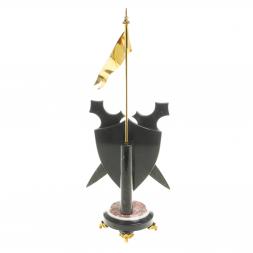 Часы "Щит с флагом" змеевик мрамор креноид