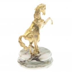 Статуэтка из бронзы "Конь на дыбах" на подставке из мрамора