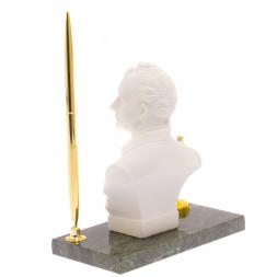 Подставка под ручку "Бюст Суворова" змеевик мраморная крошка