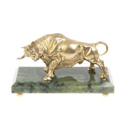 Бронзовая статуэтка "Бык" на подставке из нефрита цвет золото