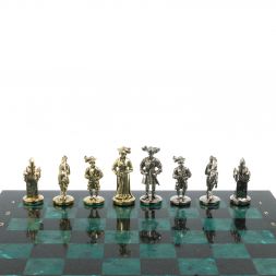 Шахматы "Средневековье" доска 44х44 см / шабровский змеевик