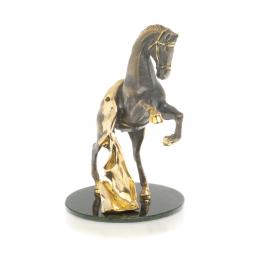 Бронзовая статуэтка "Конь с попоной" на подставке из нефрита
