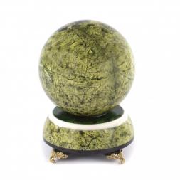 Шар из светло-зеленого змеевика Антистресс 10 см