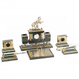 Настольный набор из нефрита &amp;quot;Конь с попоной&amp;quot;