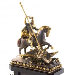 Каминные часы из бронзы "Георгий Победоносец" с подсвечниками камень яшма