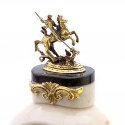 Часы "Георгий Победоносец" из мрамора и лабрадорита