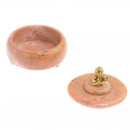 Шкатулка с декором из бронзы "Ангел" камень розовый мрамор