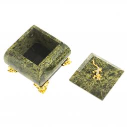 Шкатулка квадратная с ящерицей камень змеевик 6х6х5,5 см