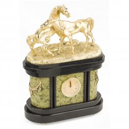 Каминные часы с подсвечниками "Кони на воле" бронза змеевик