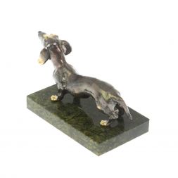 Статуэтка из бронзы "Такса" на змеевике