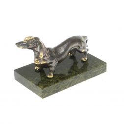 Статуэтка из бронзы "Такса" на змеевике