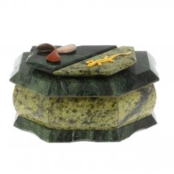 Шкатулка из змеевика с ящерицей и самоцветами 15х8,5х7 см